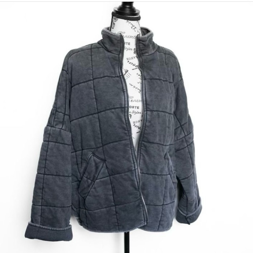 Forever 21 Grey Dark Acid wash quilted zip-up jacket size Medium